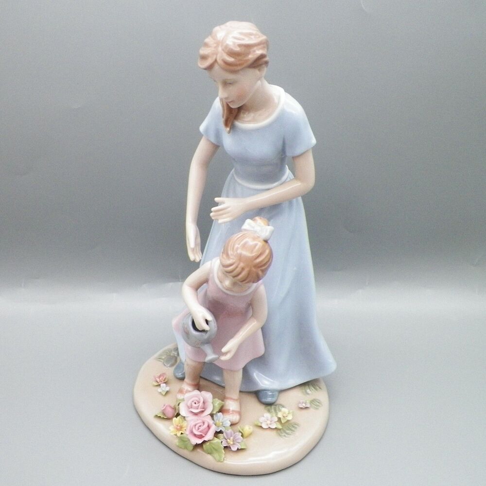 Vintage Vernetti Italian Porcelain Figurine Mom & Daughter Watering Flowers 10"